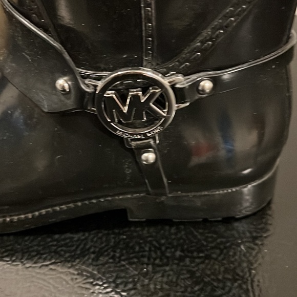 Gently Worn Michael Kors Rain Bootie Boots Size 10 - Picture 2 of 6
